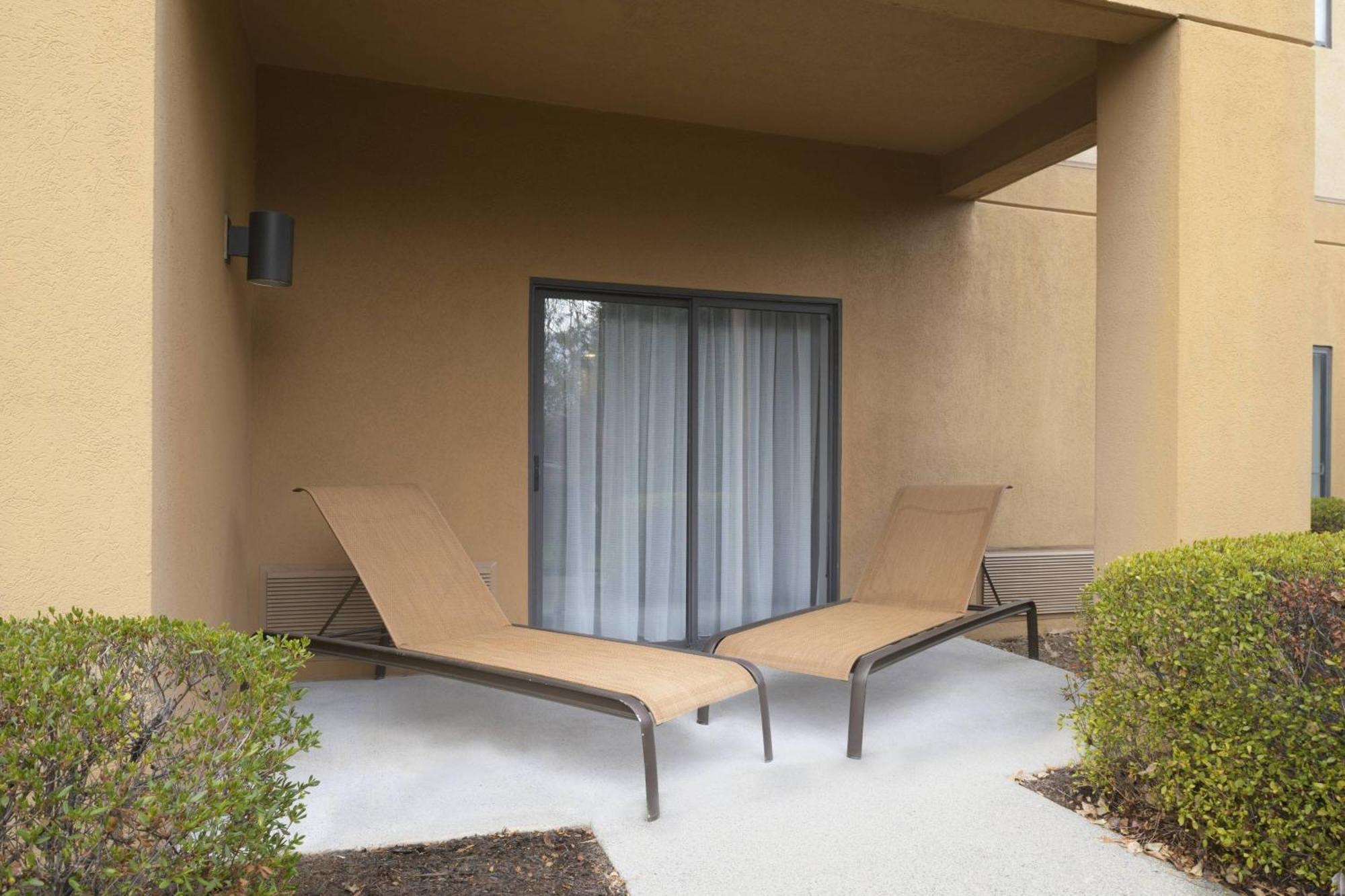 Hotel Courtyard By Marriott Lynchburg Exterior foto